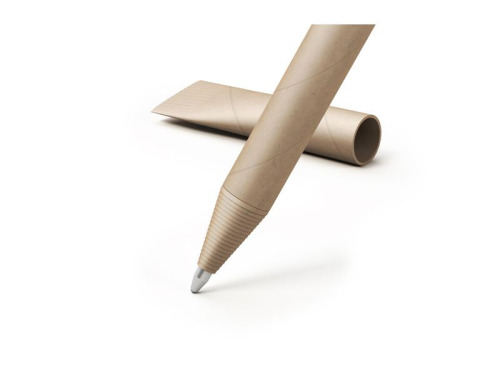 Zoom sur la mine du stylo à bille en papier